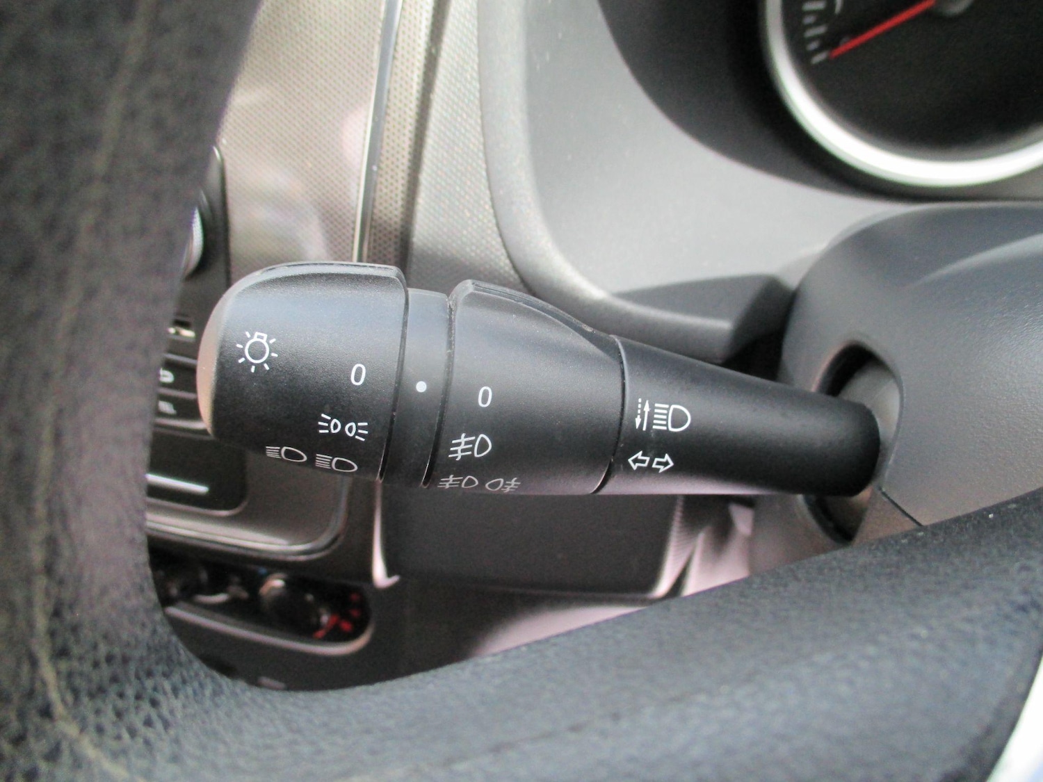 Used Dacia Sandero Stepway 2019 for sale - 77396552: Photo 31