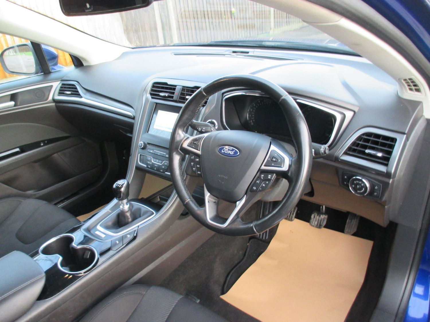 Used Ford Mondeo 2016 for sale - 77376947: Photo 16