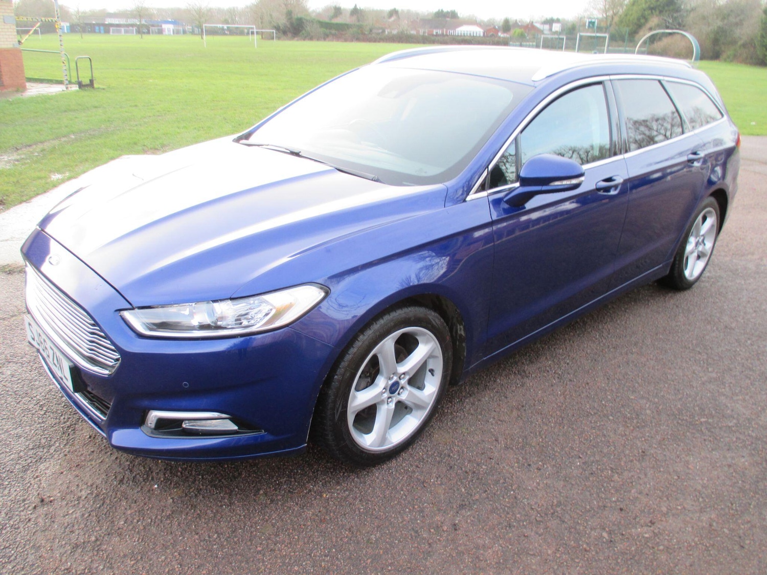 Used Ford Mondeo 2016 for sale - 77376947: Photo 2