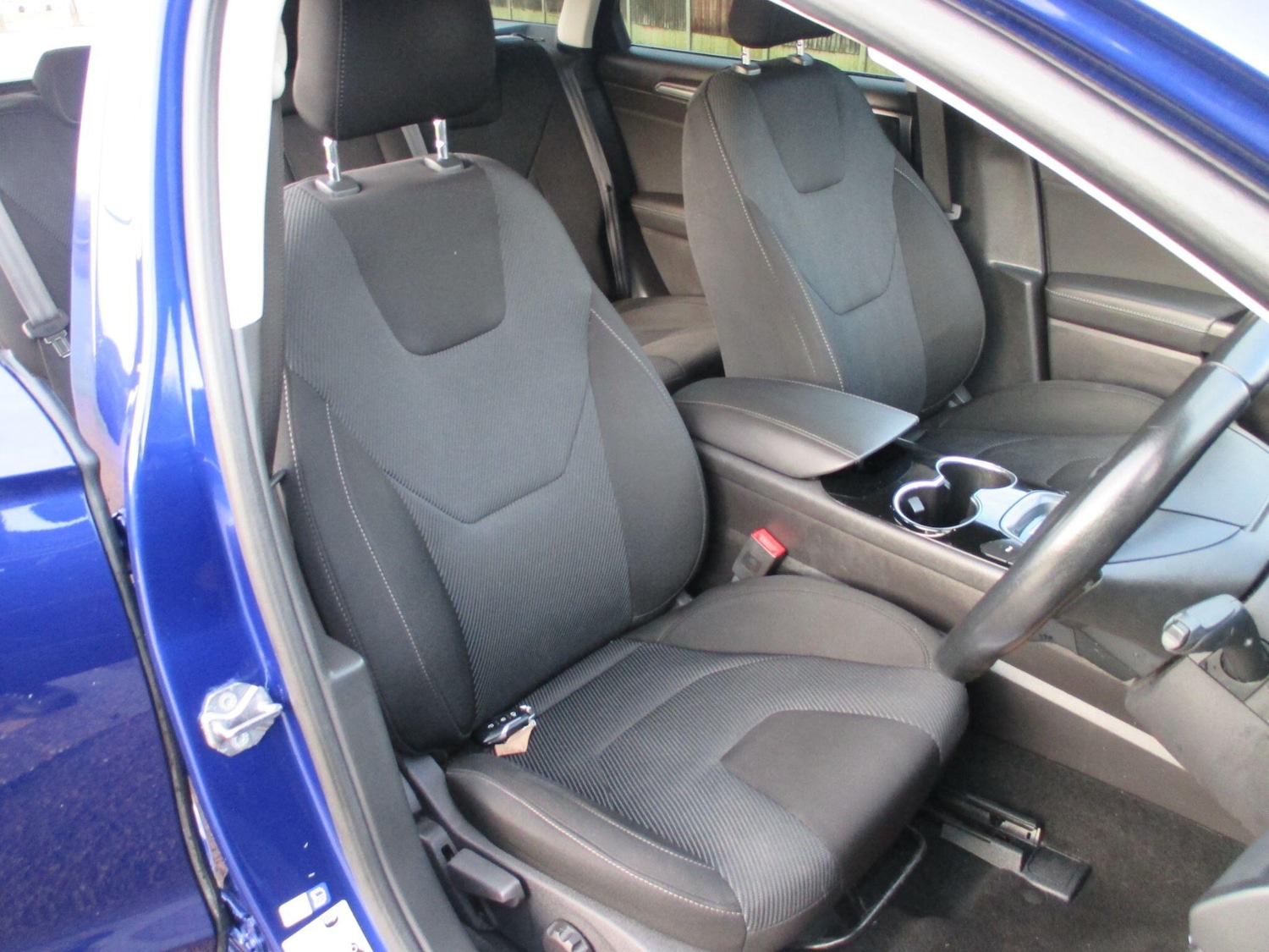 Used Ford Mondeo 2016 for sale - 77376947: Photo 21