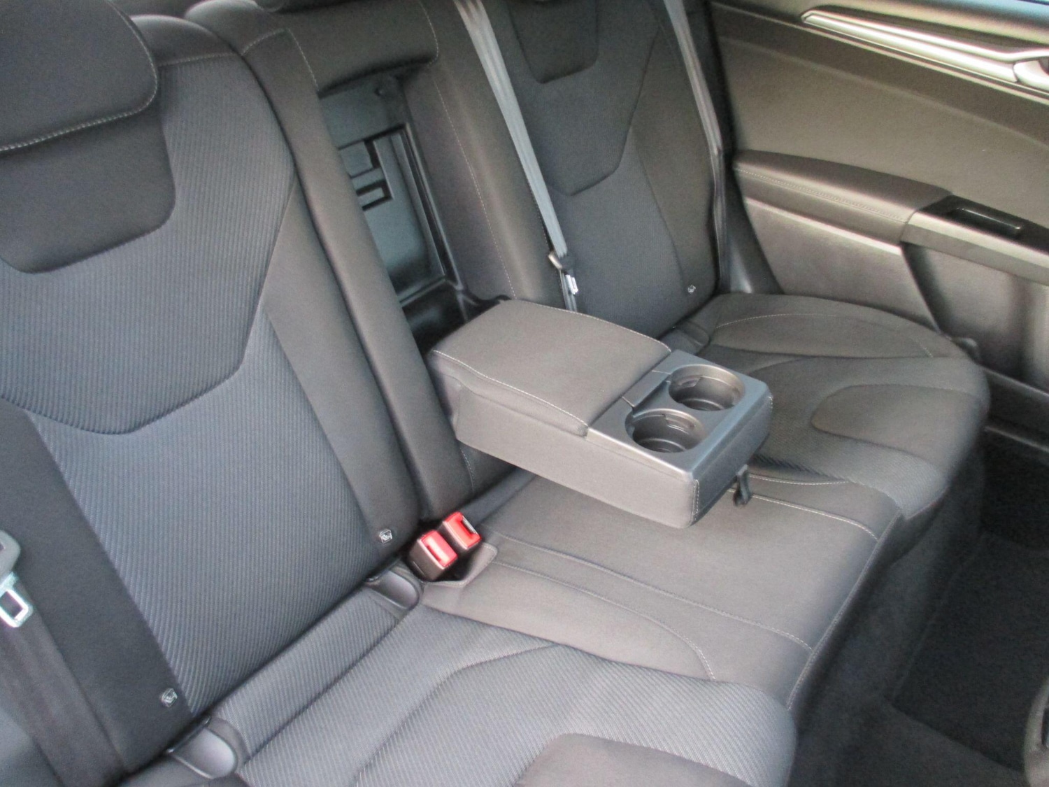 Used Ford Mondeo 2016 for sale - 77376947: Photo 27