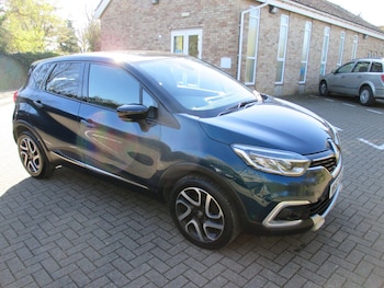 Used Renault Captur 2017 for sale - 77969763: Photo