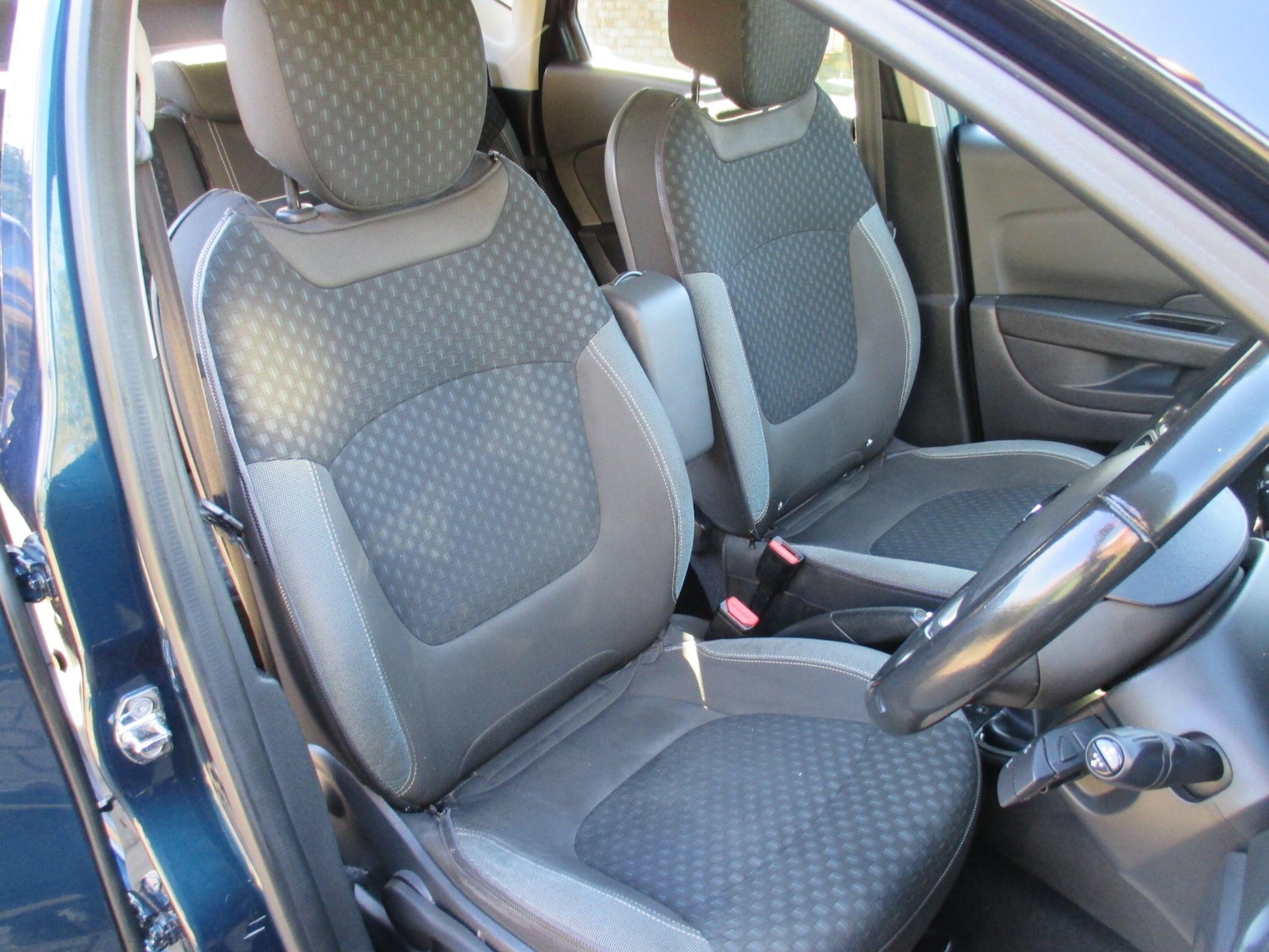 Used Renault Captur 2017 for sale - 77969763: Photo 22