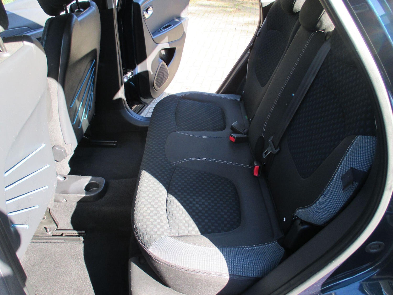 Used Renault Captur 2017 for sale - 77969763: Photo 29