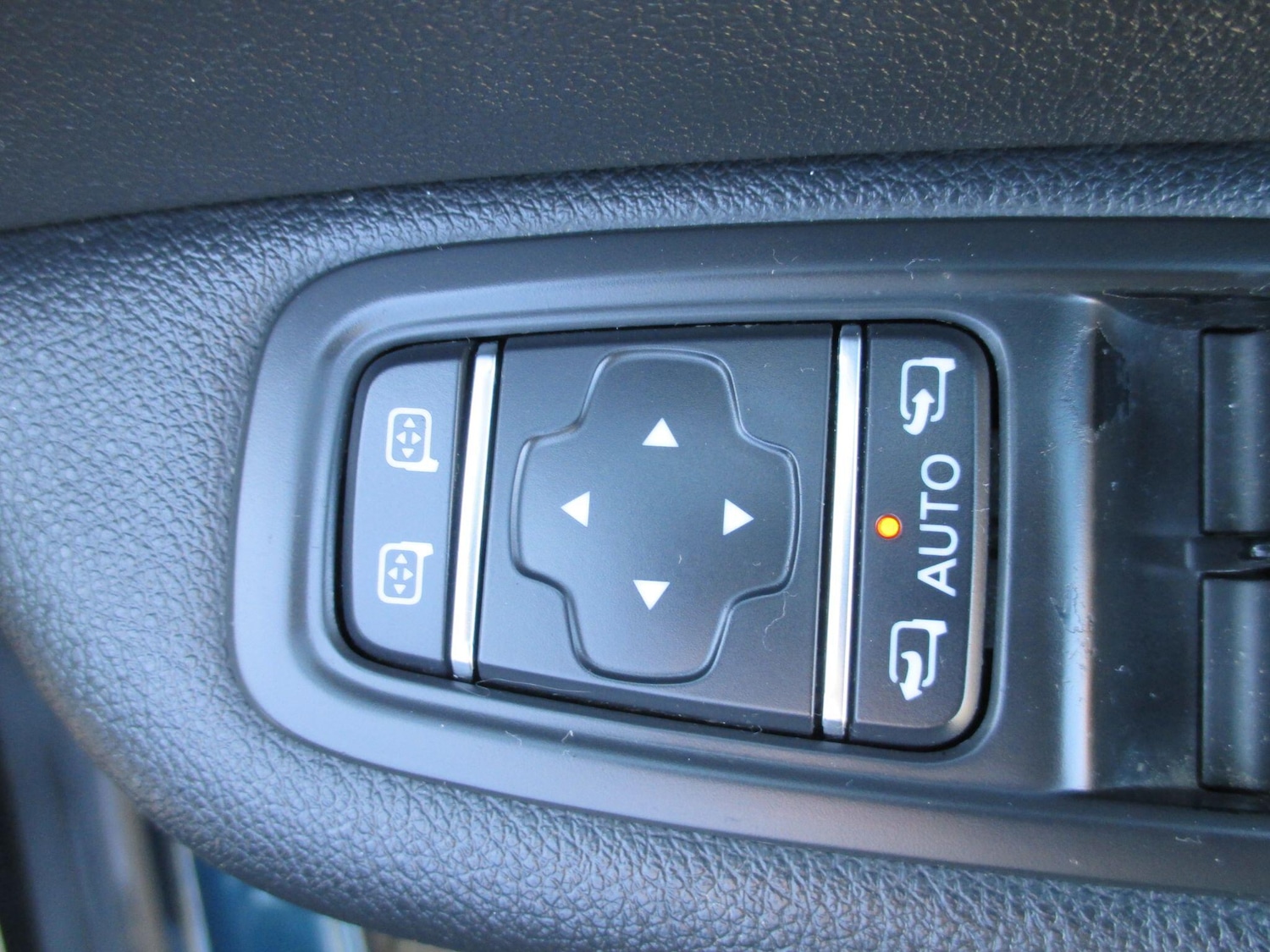 Used Renault Captur 2017 for sale - 77969763: Photo 40