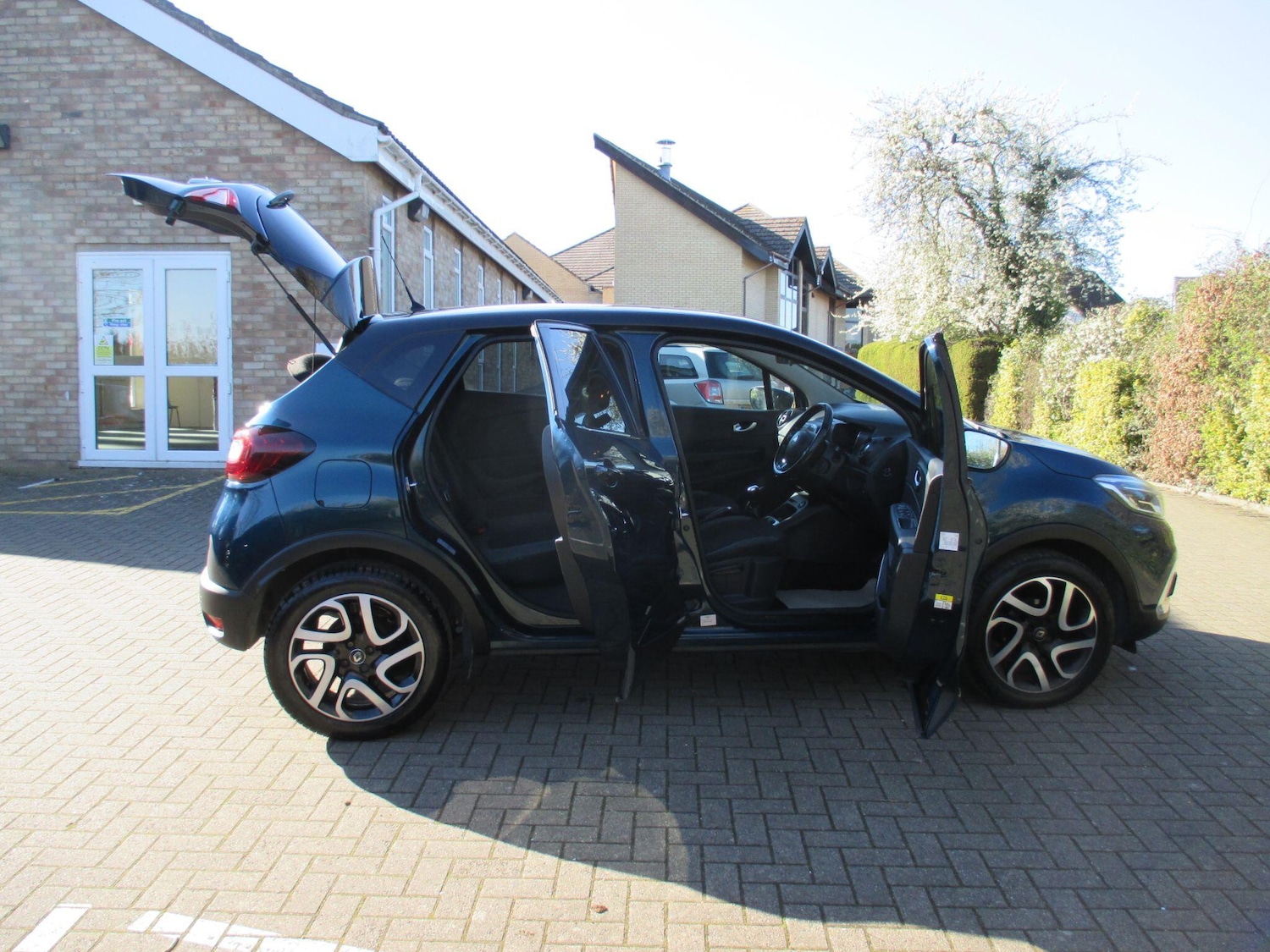 Used Renault Captur 2017 for sale - 77969763: Photo 9