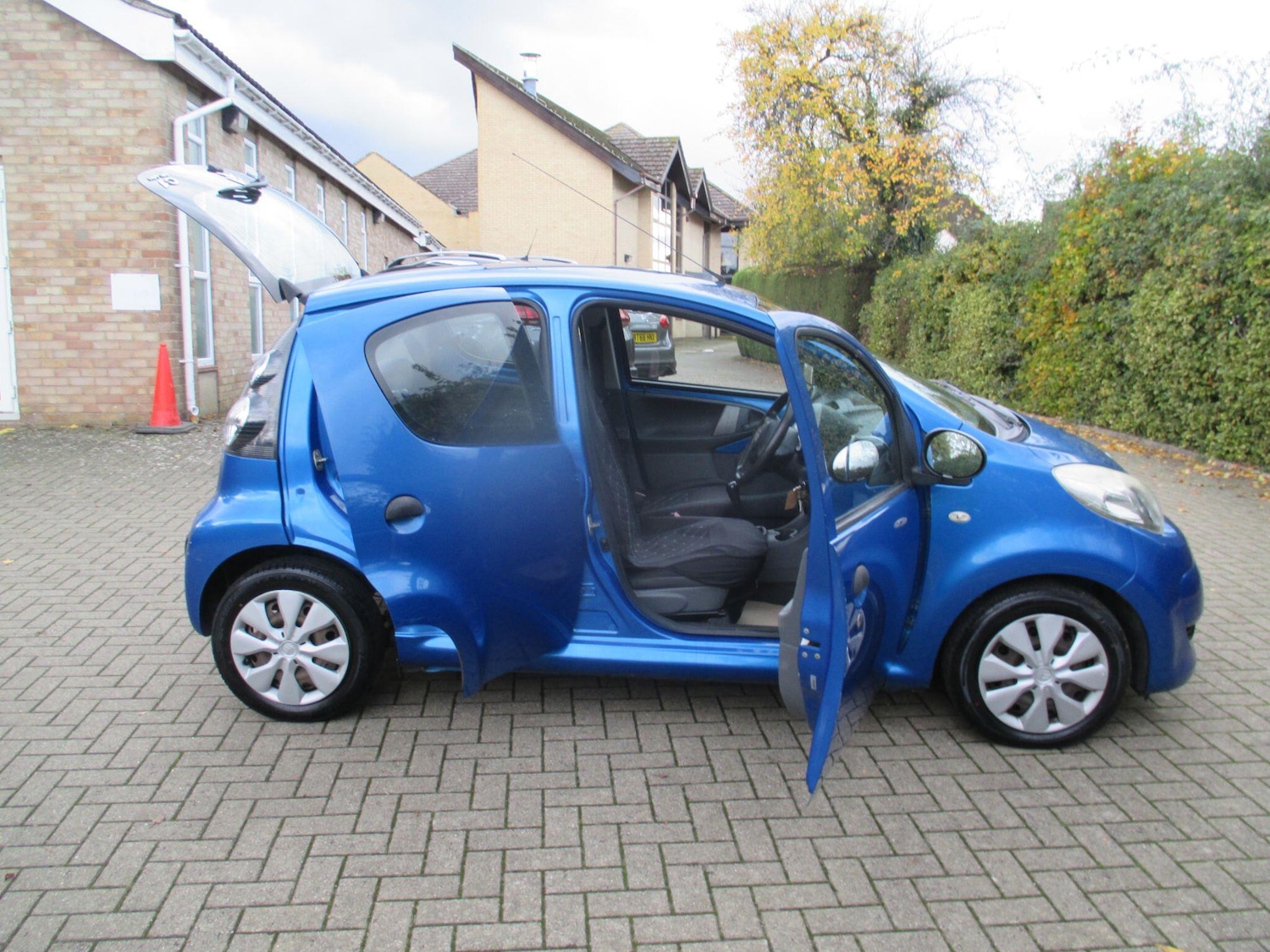 Used Citroen C1 2010 for sale - 76370349: Photo 9