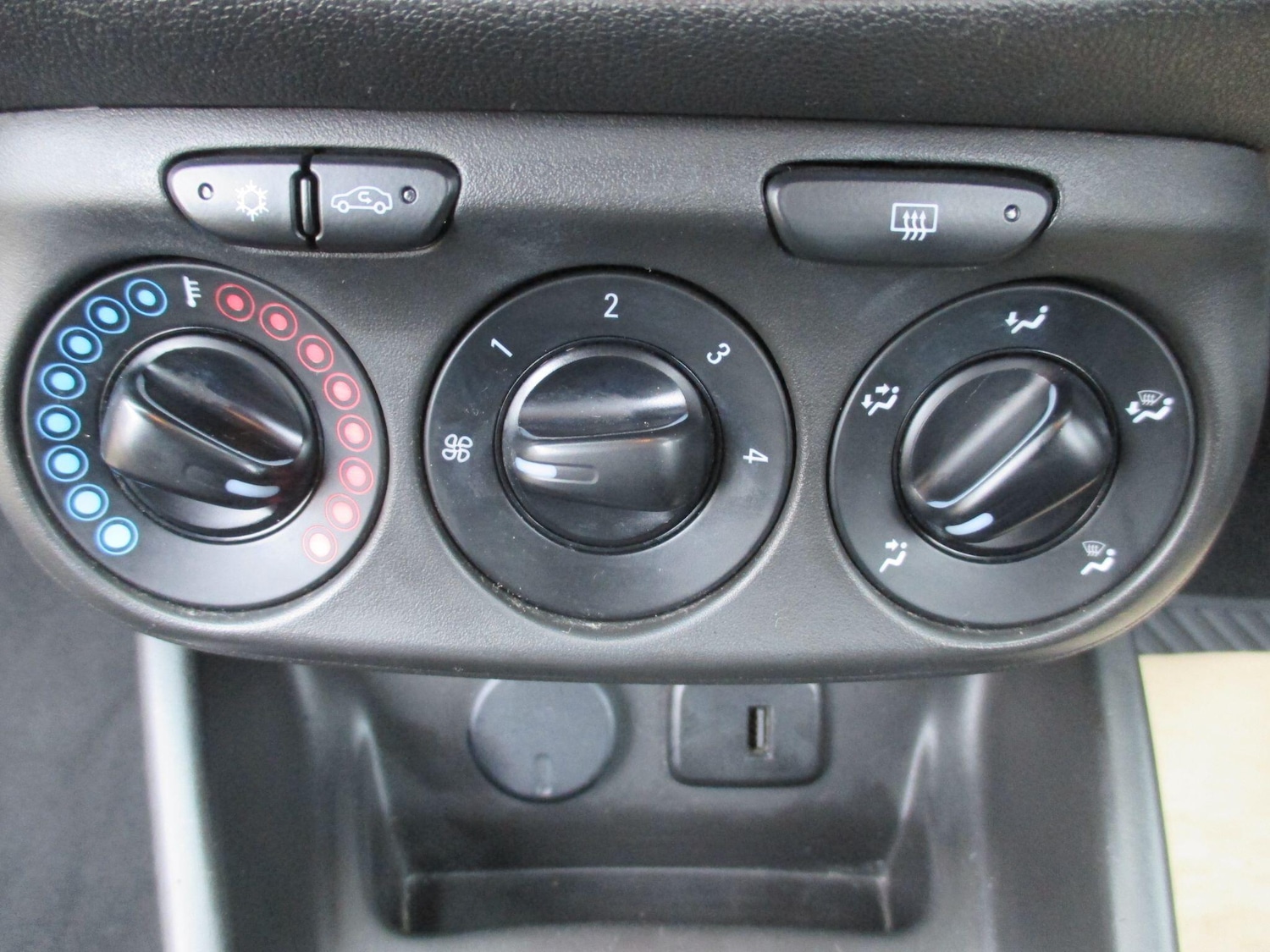 Used Vauxhall Corsa 2017 for sale - 77291869: Photo 21