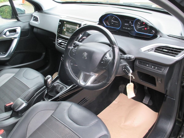 Used Peugeot 2008 2016 for sale - 76226488: Photo 16