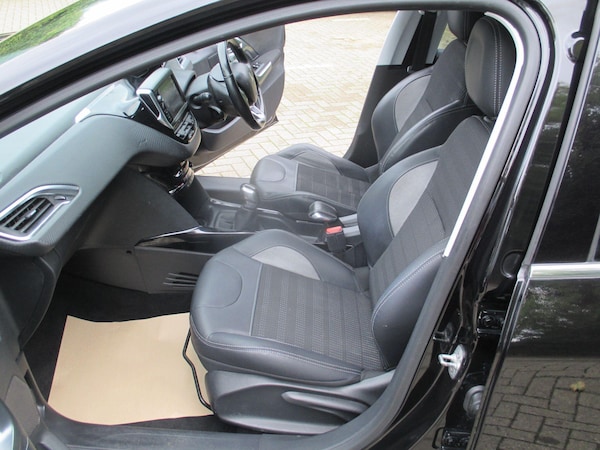 Used Peugeot 2008 2016 for sale - 76226488: Photo 25