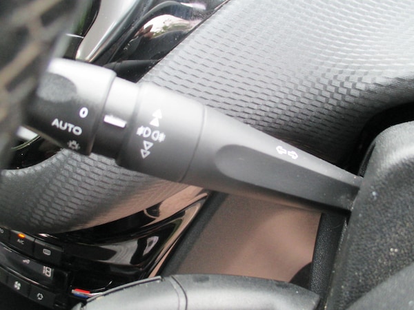 Used Peugeot 2008 2016 for sale - 76226488: Photo 33