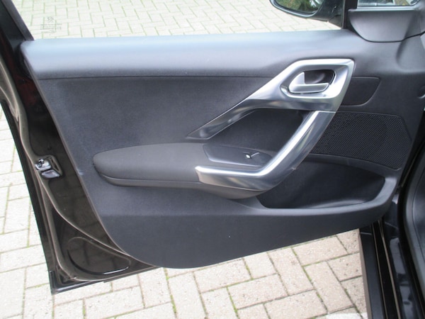 Used Peugeot 2008 2016 for sale - 76226488: Photo 42
