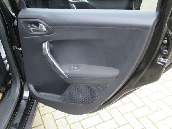 Used Peugeot 2008 2016 for sale - 76226488: Photo 43