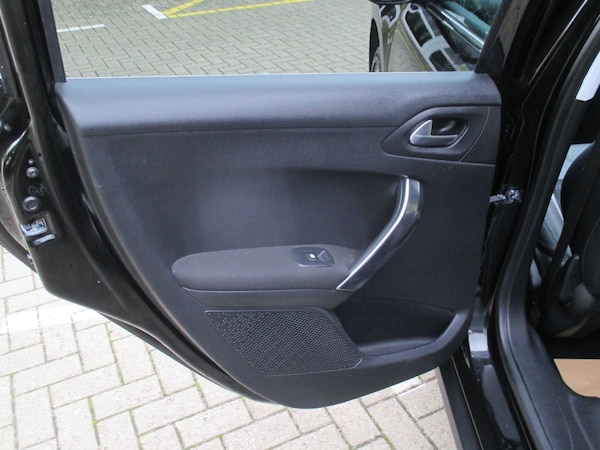 Used Peugeot 2008 2016 for sale - 76226488: Photo 44