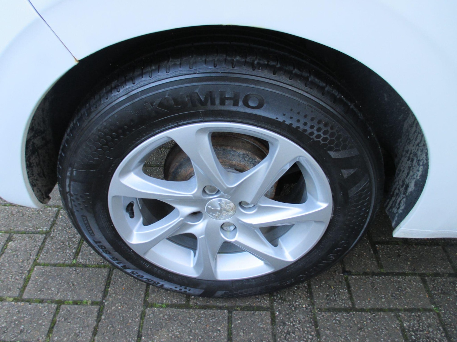 Used Peugeot 208 2015 for sale - 77882881: Photo 10