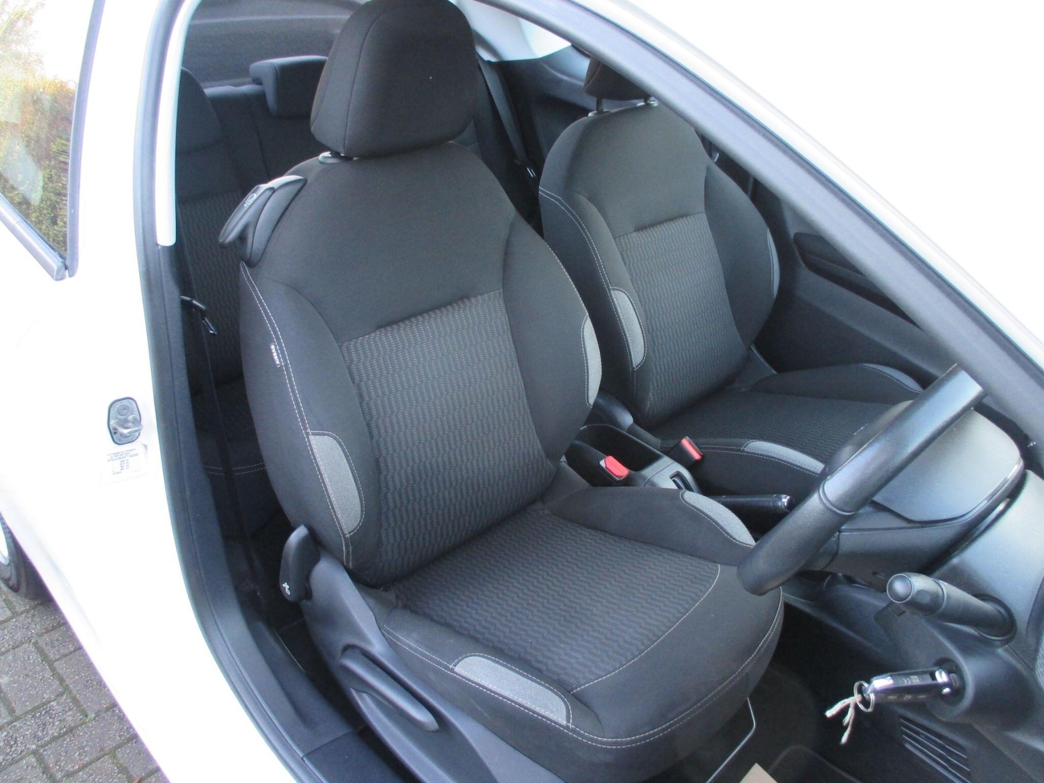 Used Peugeot 208 2015 for sale - 77882881: Photo 20