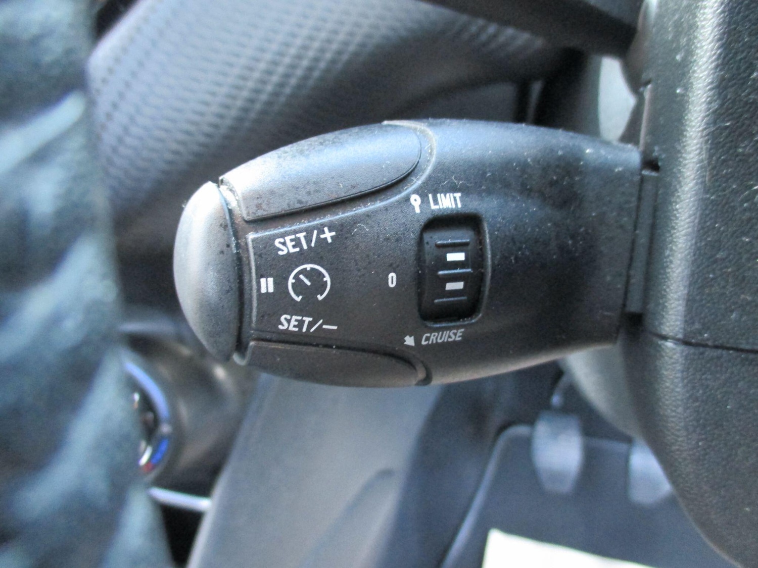 Used Peugeot 208 2015 for sale - 77882881: Photo 31