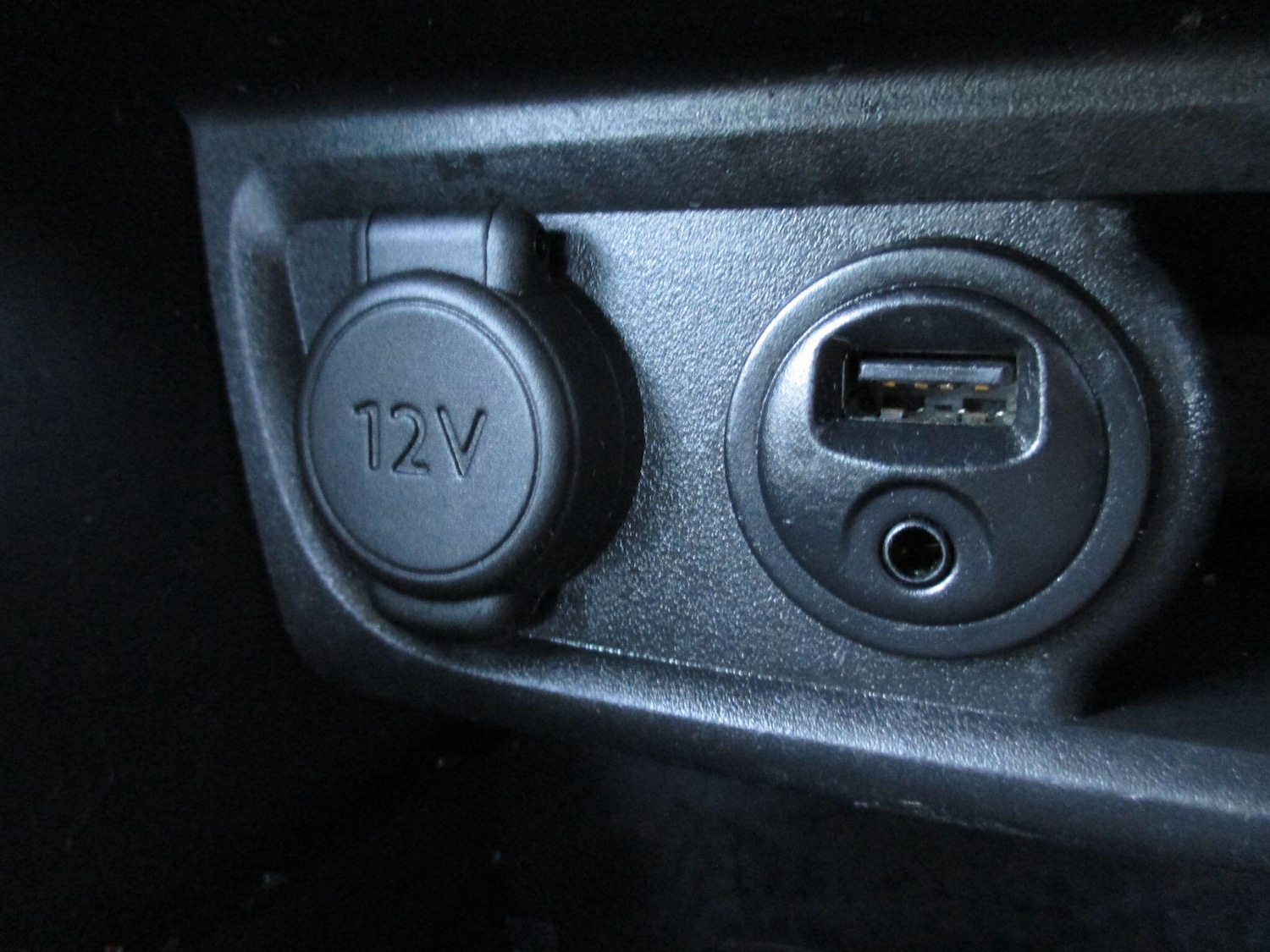 Used Peugeot 208 2015 for sale - 77882881: Photo 35