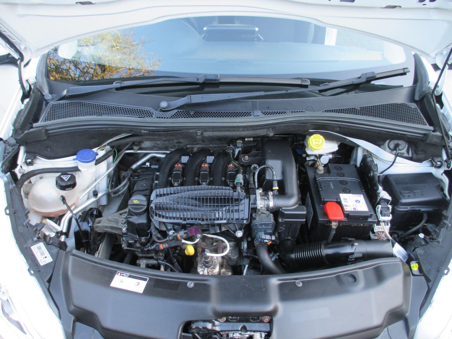 Used Peugeot 208 2015 for sale - 77882881: Photo 42