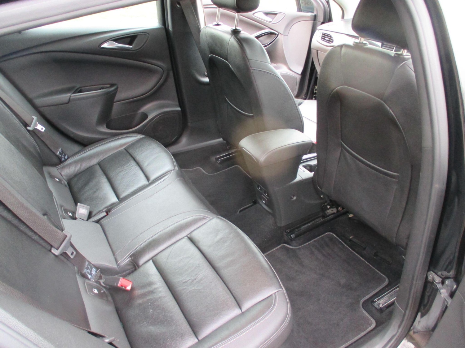 Used Vauxhall Astra 2018 for sale - 77191678: Photo 28