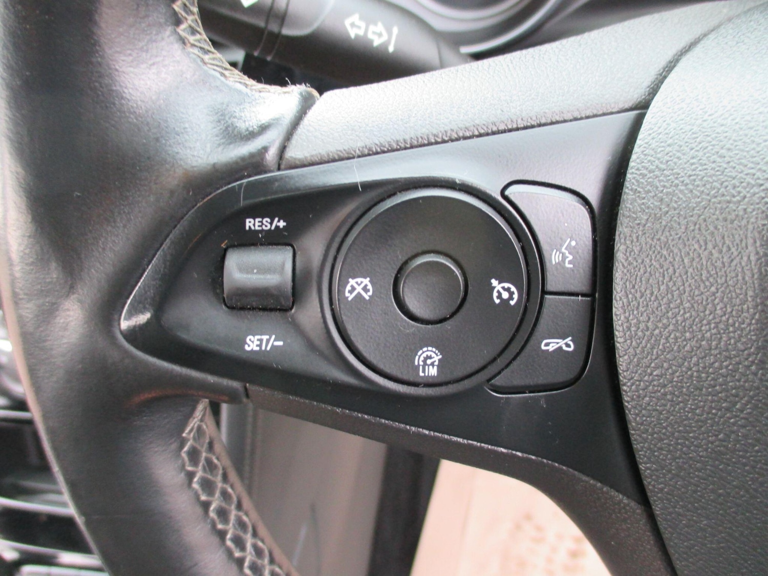 Used Vauxhall Astra 2018 for sale - 77191678: Photo 32