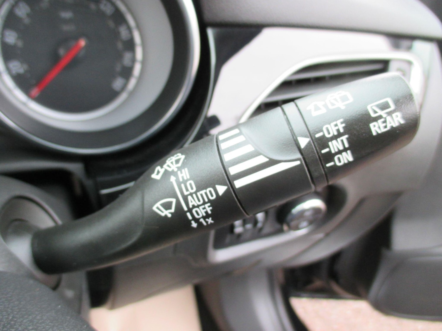 Used Vauxhall Astra 2018 for sale - 77191678: Photo 35