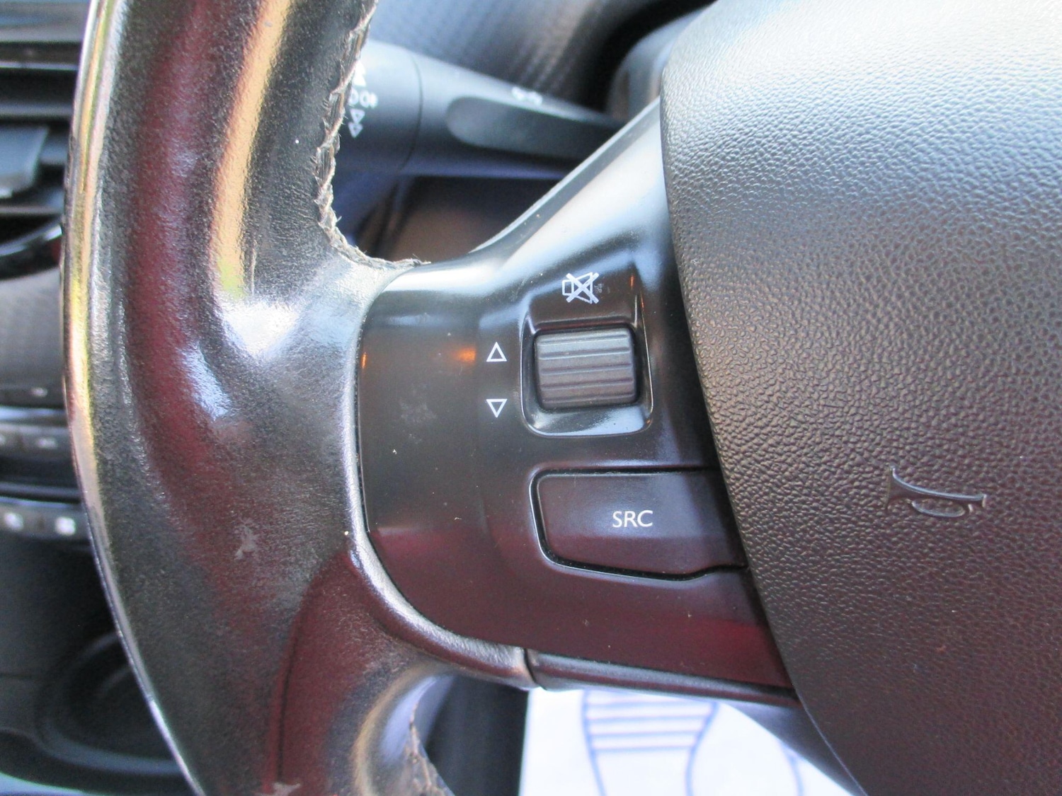 Used Peugeot 2008 for sale - 77074166: Photo 32