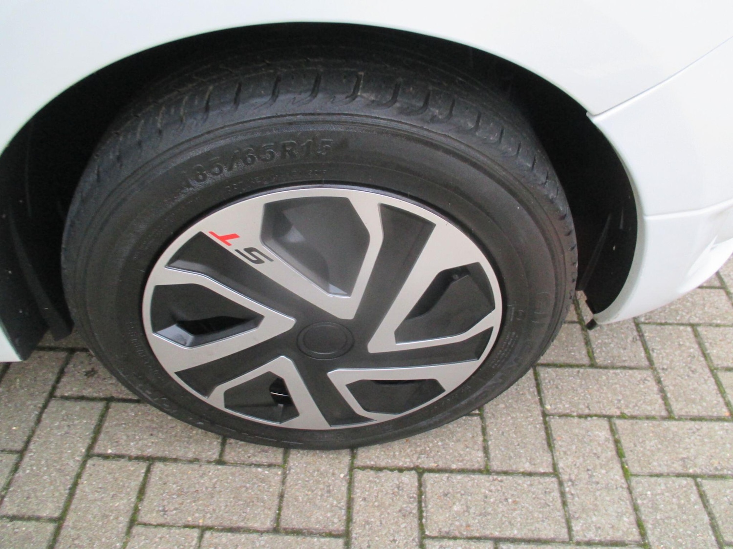 Used Dacia Sandero 2015 for sale - 76409126: Photo 11