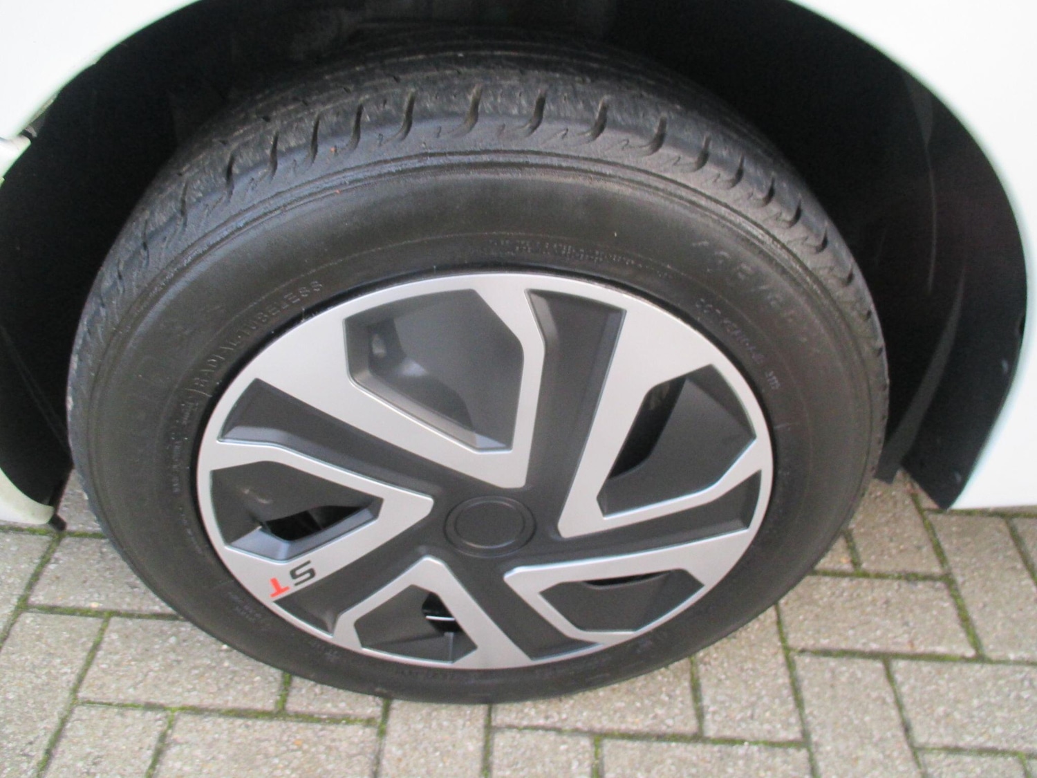 Used Dacia Sandero 2015 for sale - 76409126: Photo 12