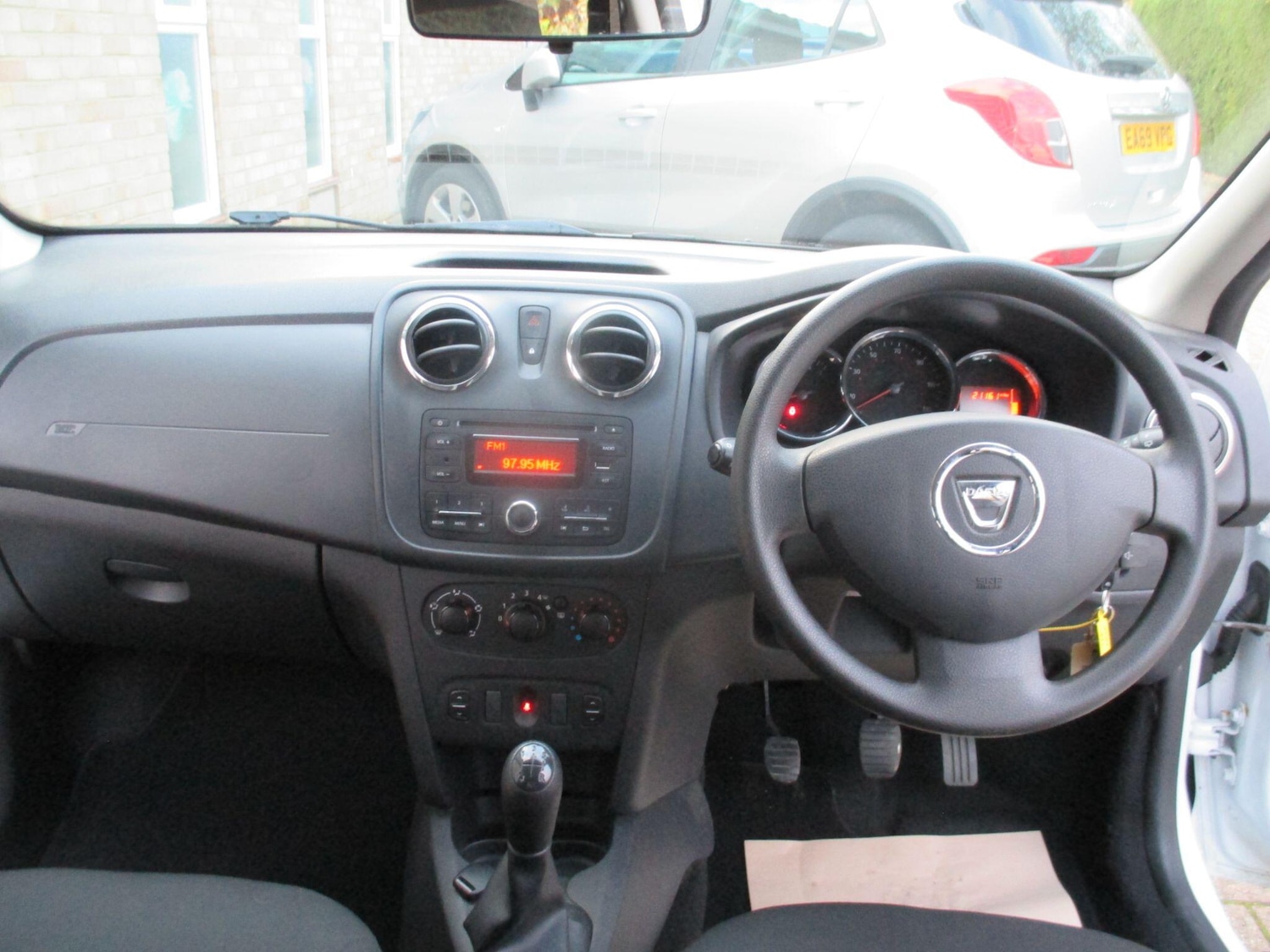 Used Dacia Sandero 2015 for sale - 76409126: Photo 14