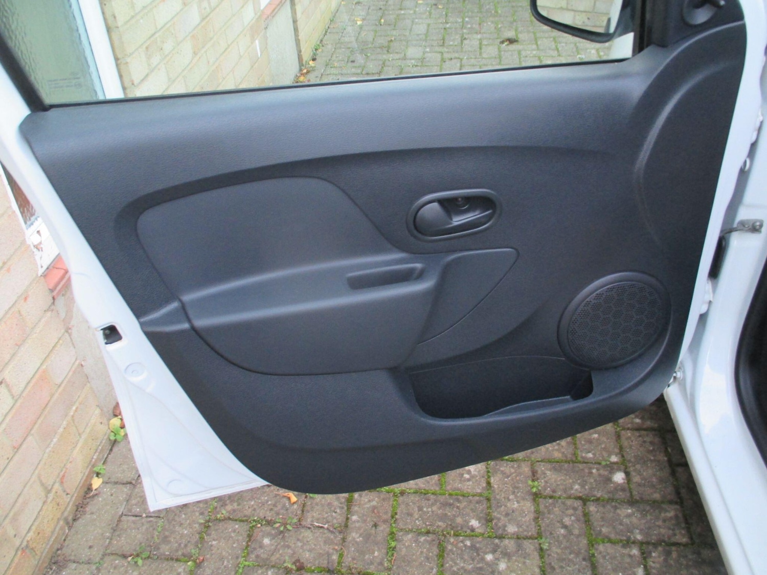 Used Dacia Sandero 2015 for sale - 76409126: Photo 38