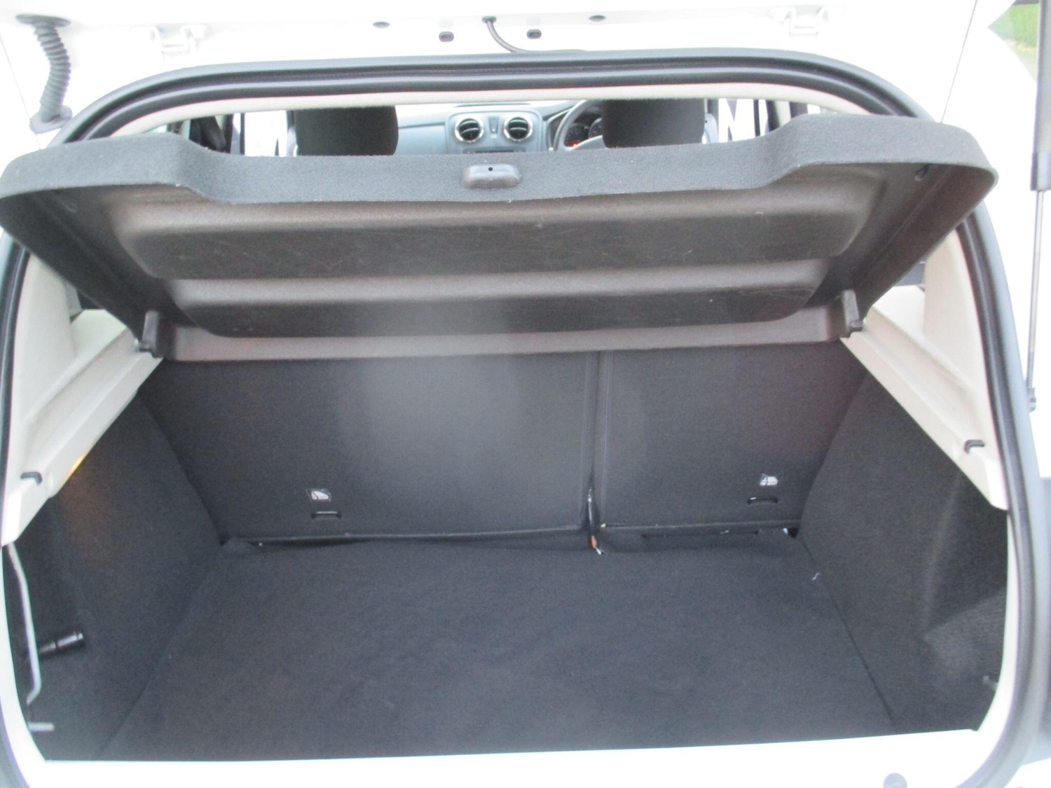 Used Dacia Sandero 2015 for sale - 76409126: Photo 39