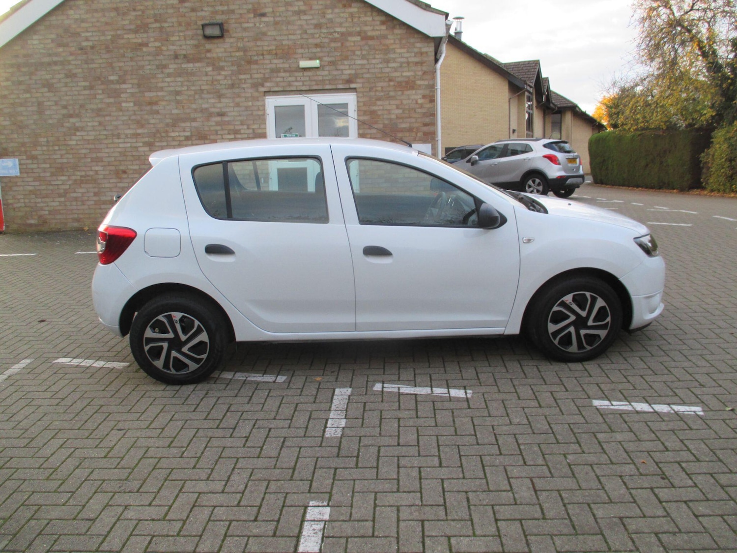 Used Dacia Sandero 2015 for sale - 76409126: Photo 6