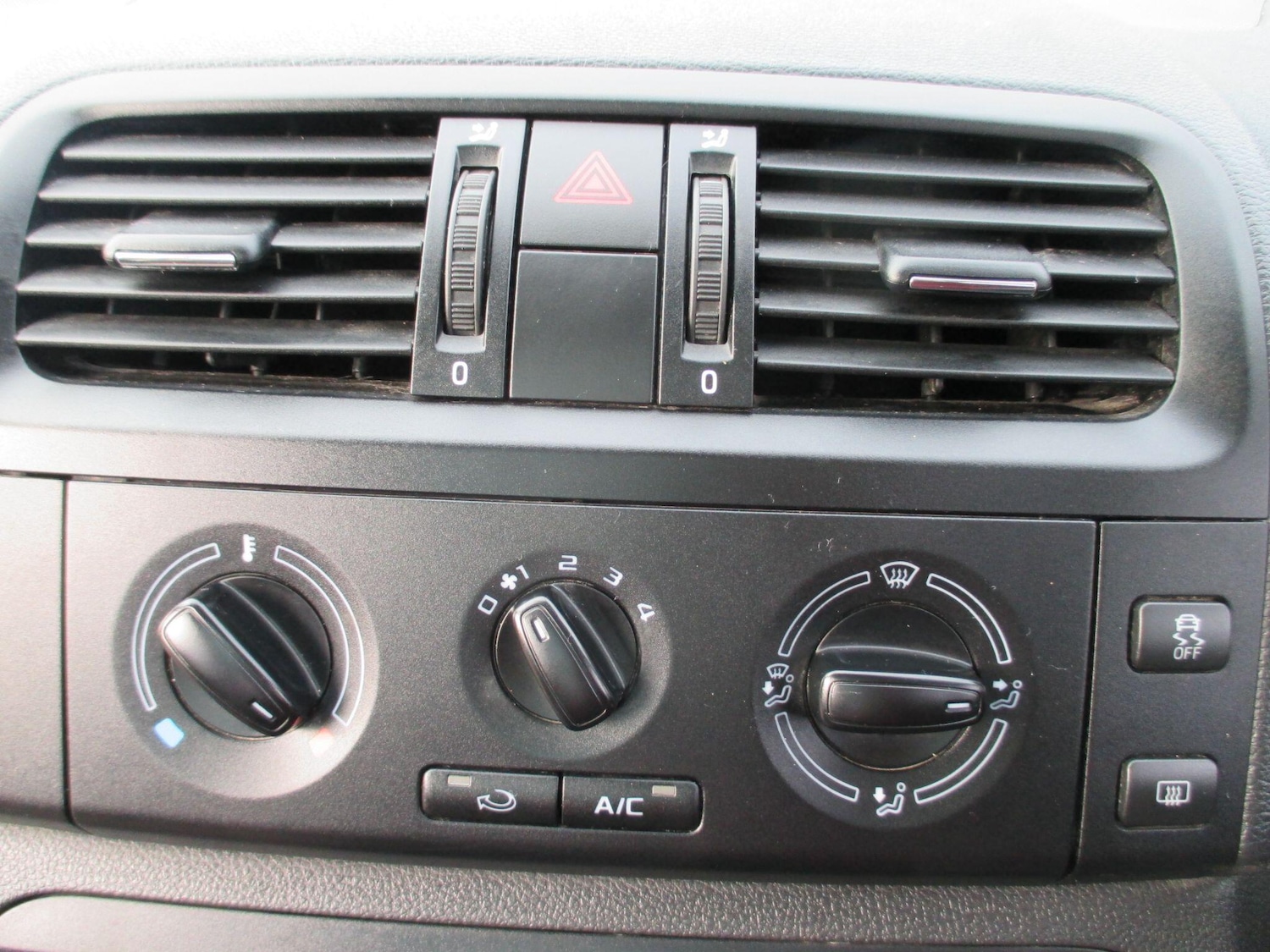 Used Skoda Roomster 2014 for sale - 76953497: Photo 19