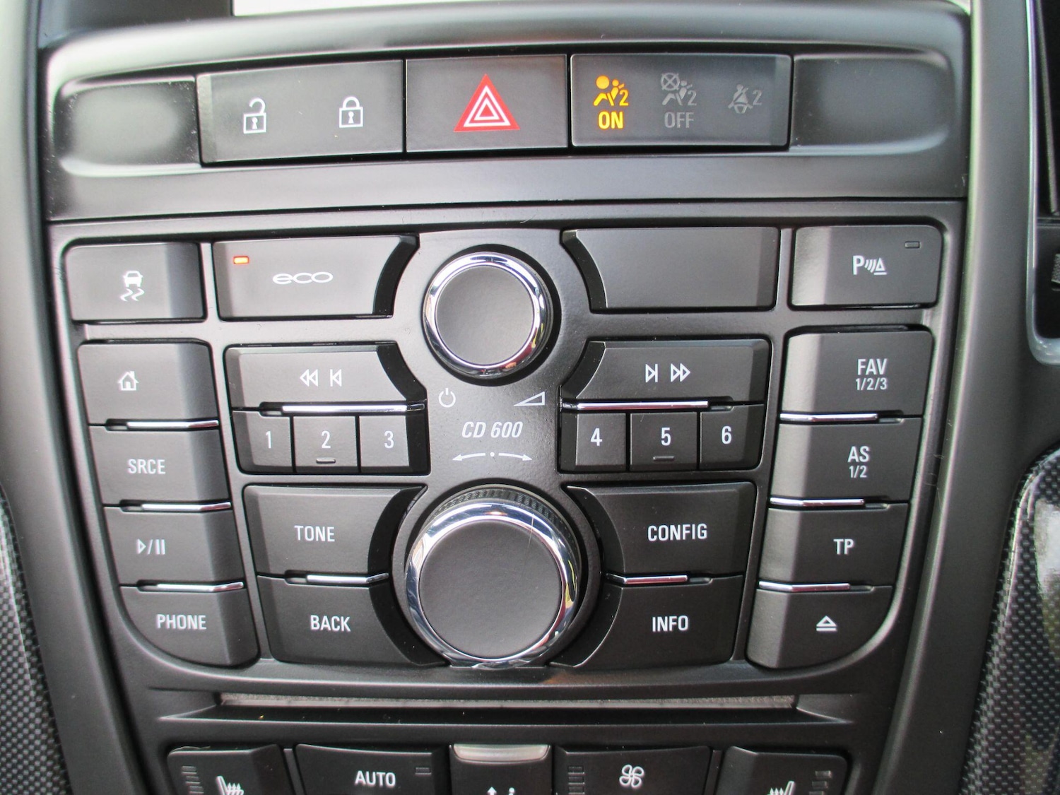 Used Vauxhall Cascada 2015 for sale - 76926754: Photo 18