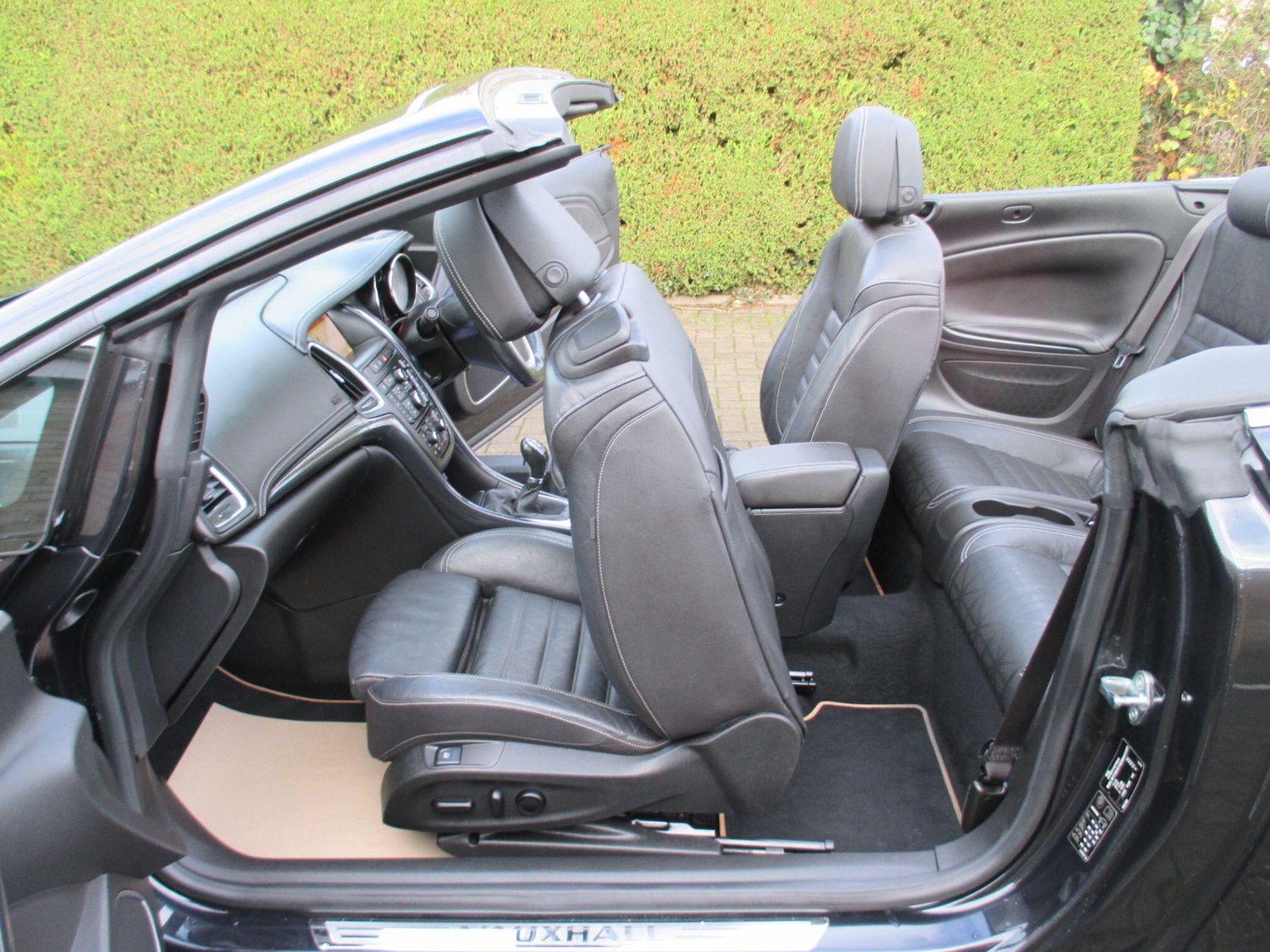 Used Vauxhall Cascada 2015 for sale - 76926754: Photo 26