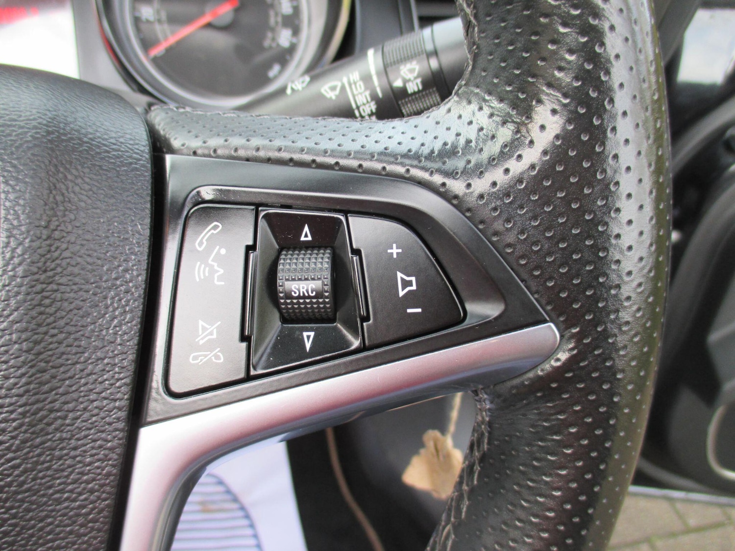 Used Vauxhall Cascada 2015 for sale - 76926754: Photo 31