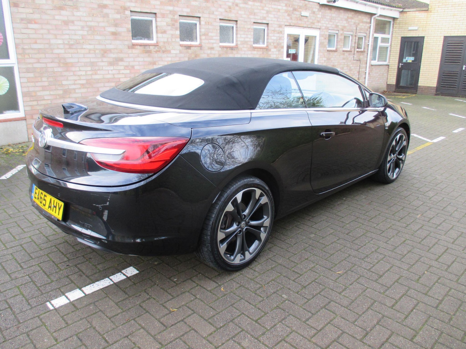 Used Vauxhall Cascada 2015 for sale - 76926754: Photo 5