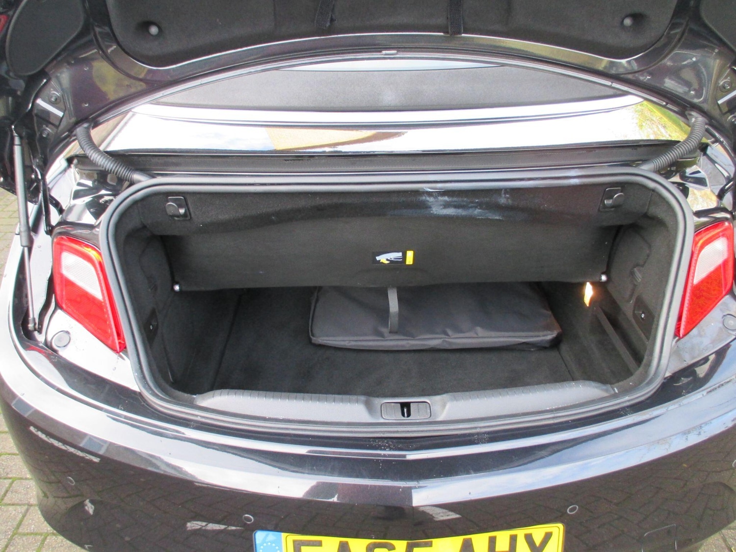 Used Vauxhall Cascada 2015 for sale - 76926754: Photo 50