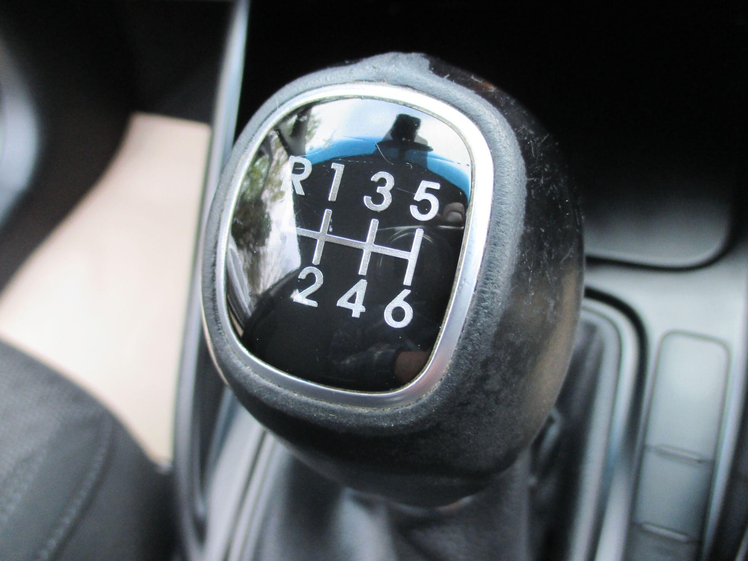 Used Kia Carens 2017 for sale - 76657048: Photo 21