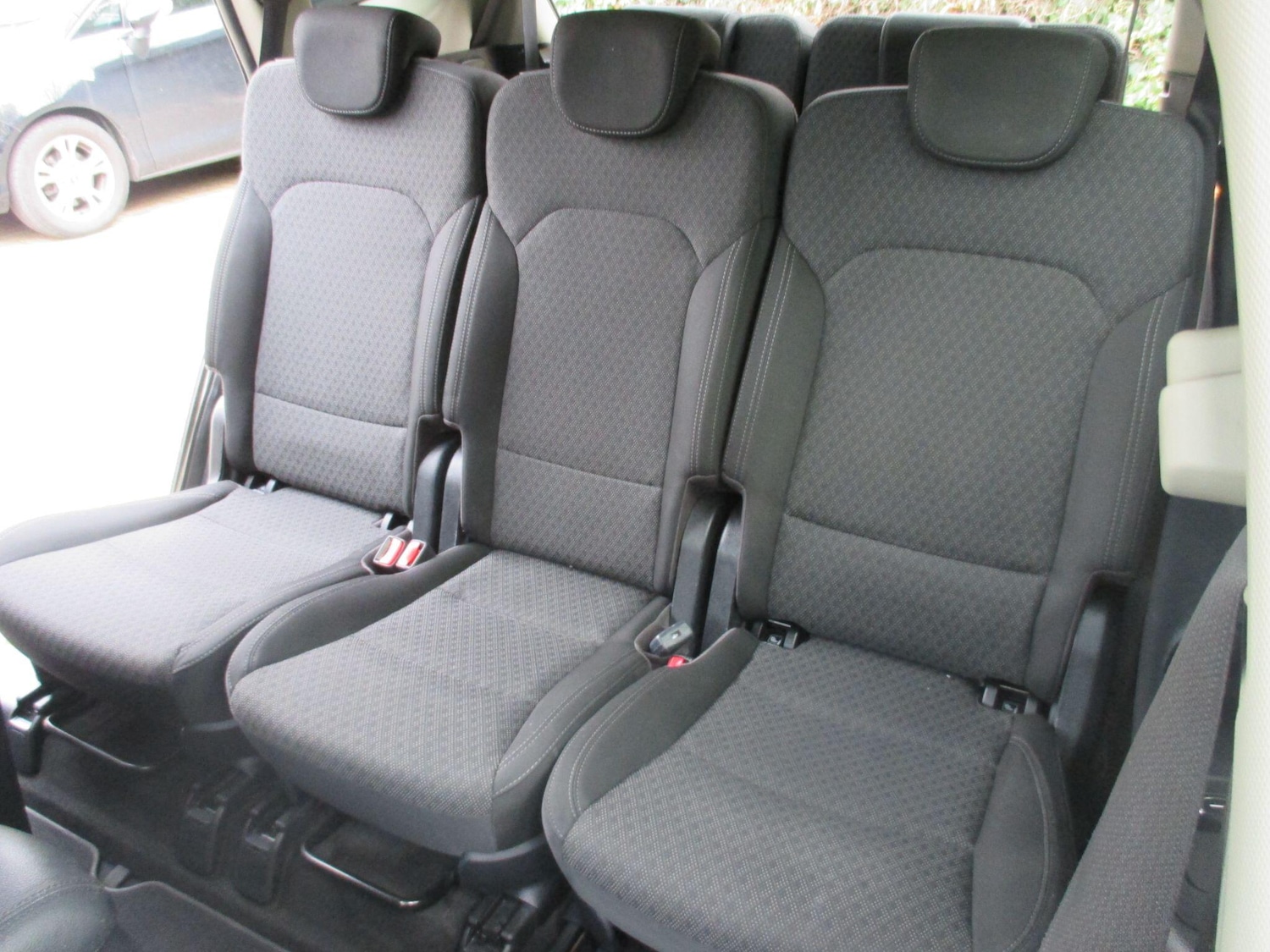 Used Kia Carens 2017 for sale - 76657048: Photo 26