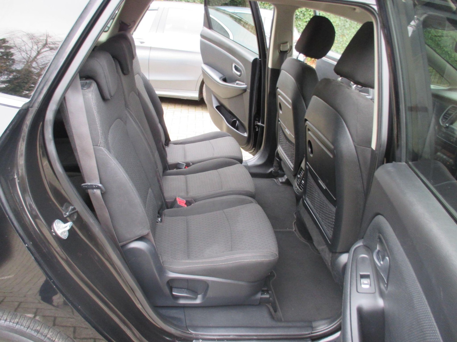 Used Kia Carens 2017 for sale - 76657048: Photo 29