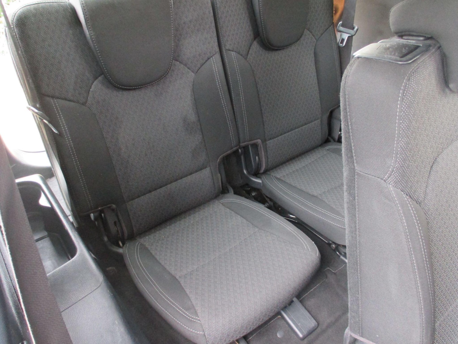 Used Kia Carens 2017 for sale - 76657048: Photo 34