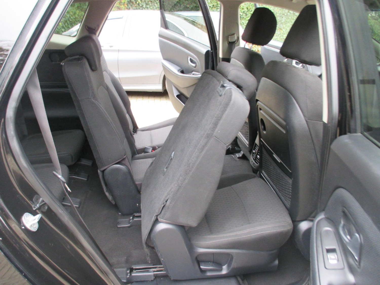 Used Kia Carens 2017 for sale - 76657048: Photo 35