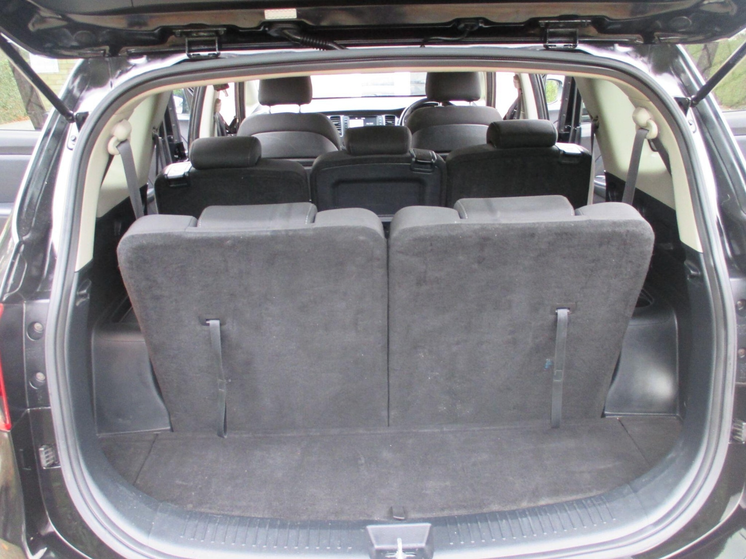 Used Kia Carens 2017 for sale - 76657048: Photo 36