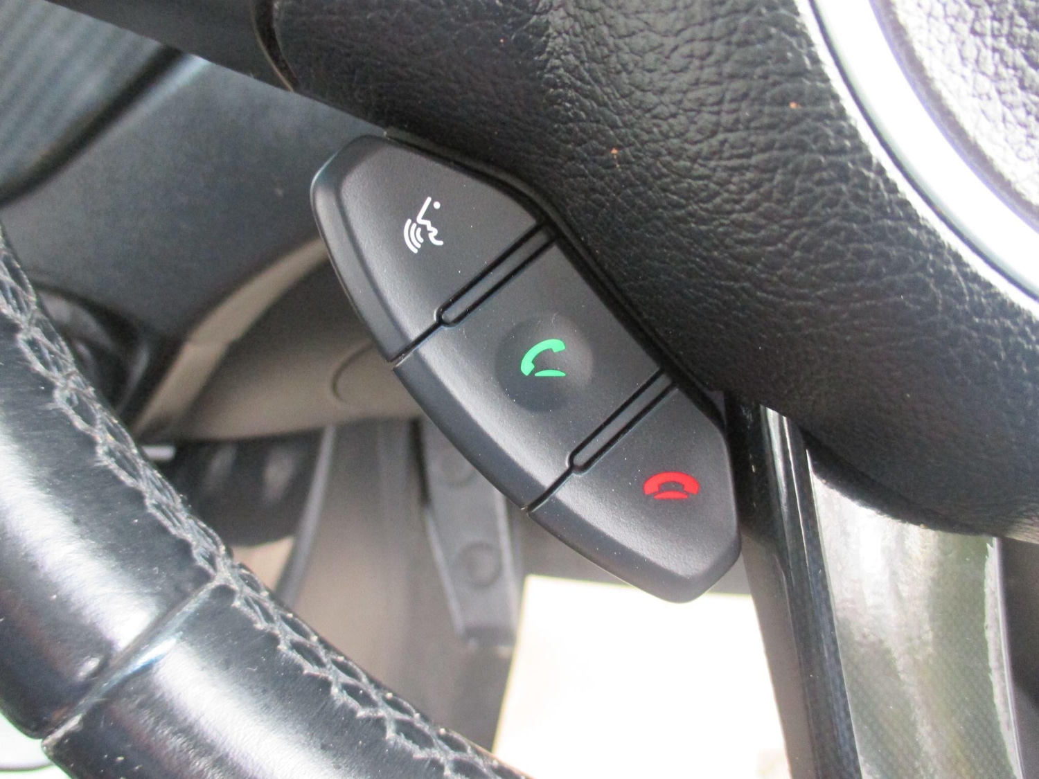 Used Kia Carens 2017 for sale - 76657048: Photo 40