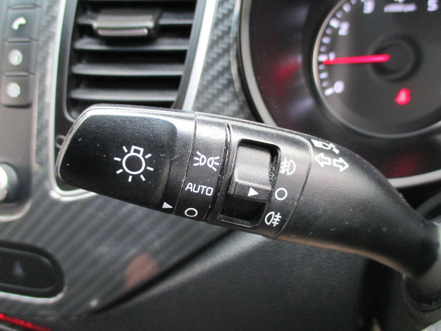 Used Kia Carens 2017 for sale - 76657048: Photo 43