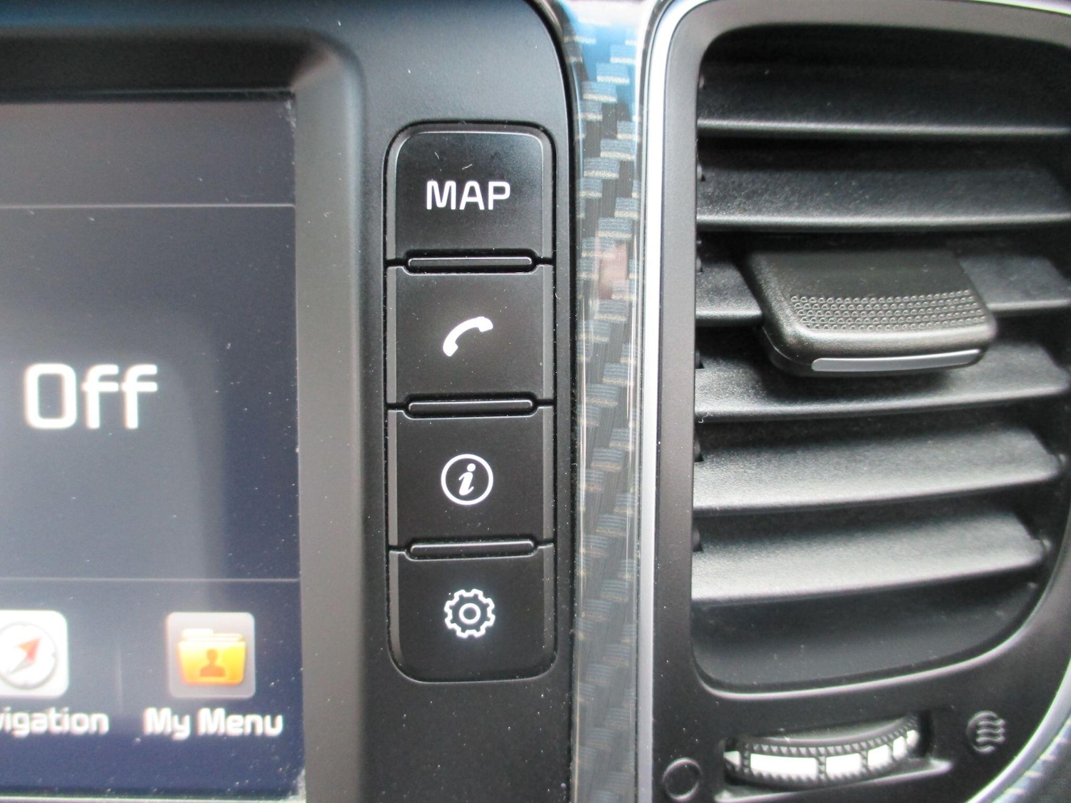 Used Kia Carens 2017 for sale - 76657048: Photo 45