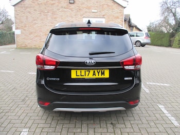 Used Kia Carens 2017 for sale - 76657048: Photo