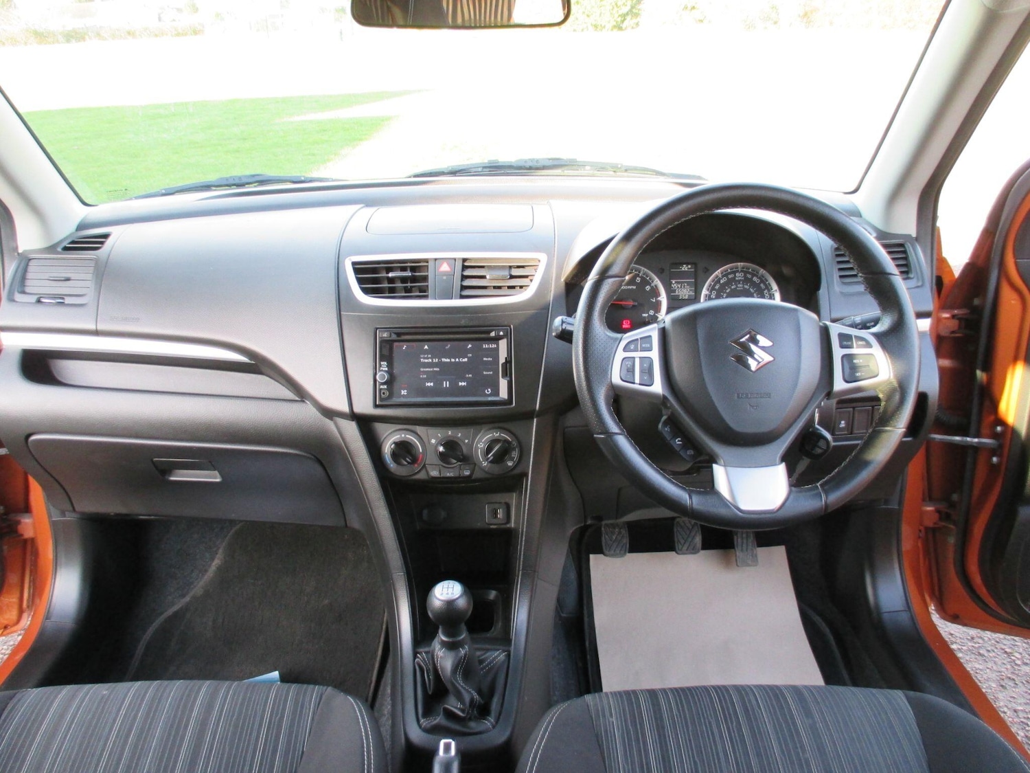 Used Suzuki Swift 2017 for sale - 77330447: Photo 9